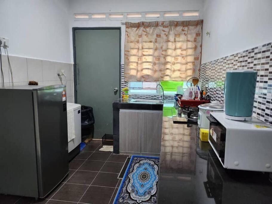 D'Haja 61 Klia Sepang With 3 Airconds & Wifi Villa Banting  Dış mekan fotoğraf