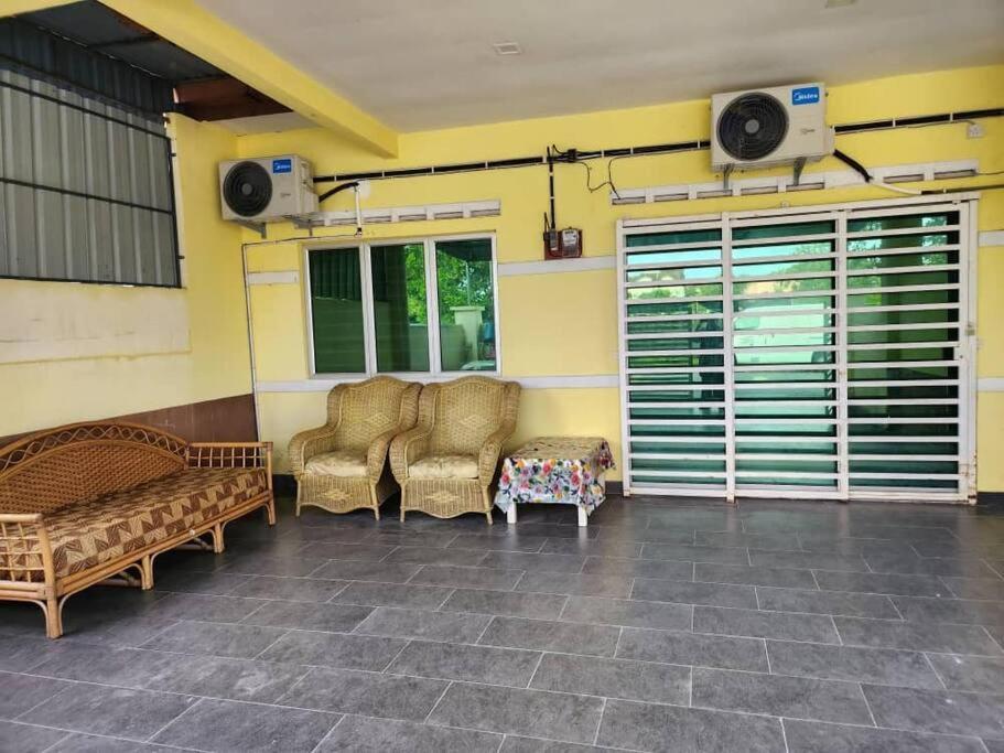 D'Haja 61 Klia Sepang With 3 Airconds & Wifi Villa Banting  Dış mekan fotoğraf